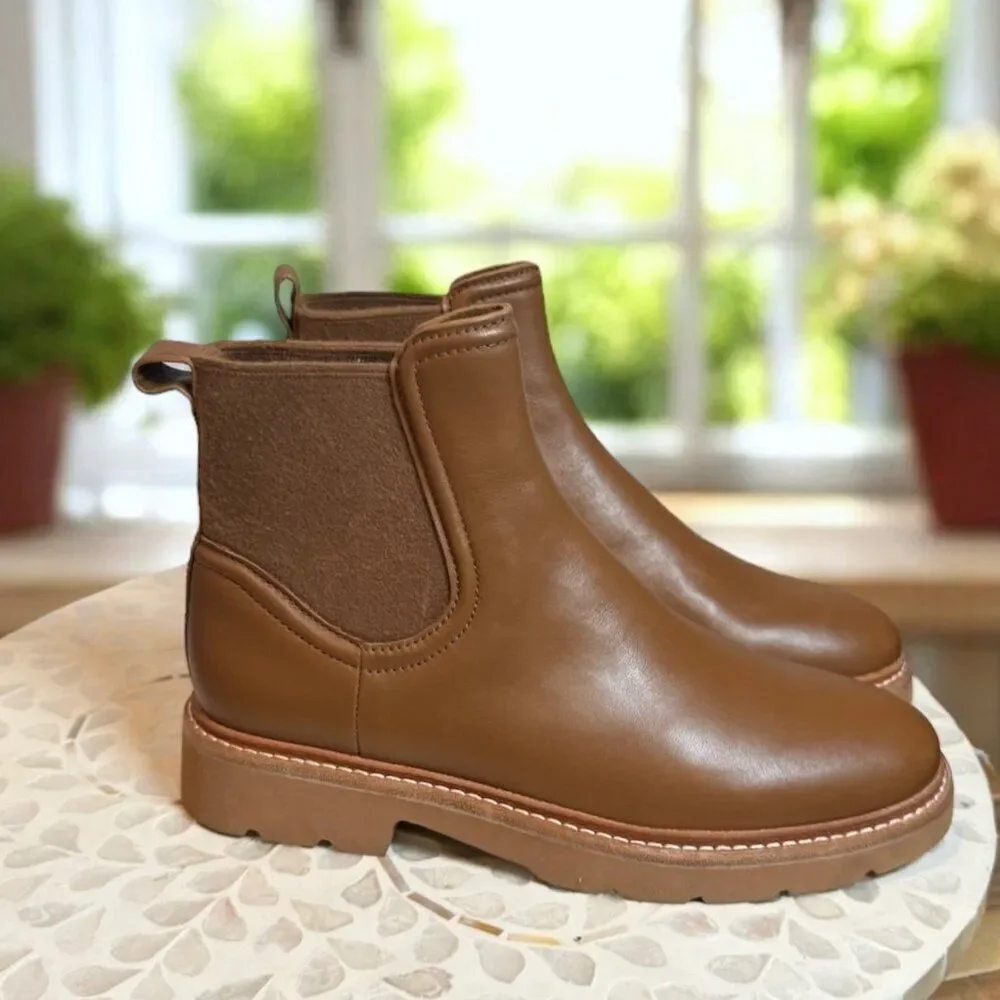 VINCE Rue Tan Leather Chelsea Boots Women’s 6M Water‑Repellent Lug Sole Womens 6